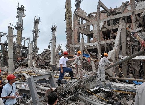 宜州化工厂爆炸:发现18名遇难者 称未造成污染
